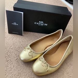 Gold Coach Metallic Flats/ Dress Shoes w/ Box size: 8